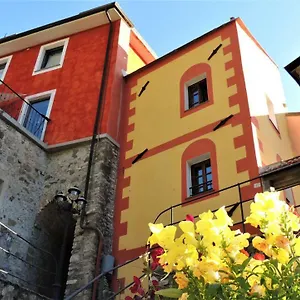 borgo-di-codeglia-country-rooms.hotelitalianriviera.com/